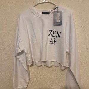 NWT Pretty Little Thing cropped white Zen AF sweatshirt size medium